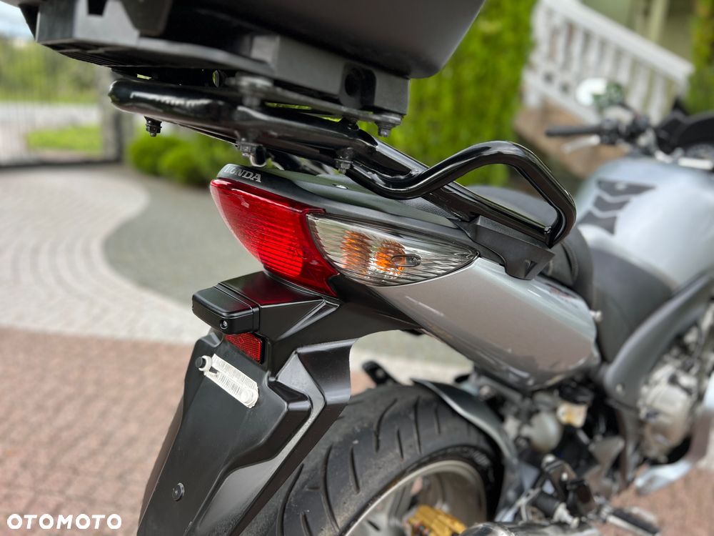 Honda CBF - 10
