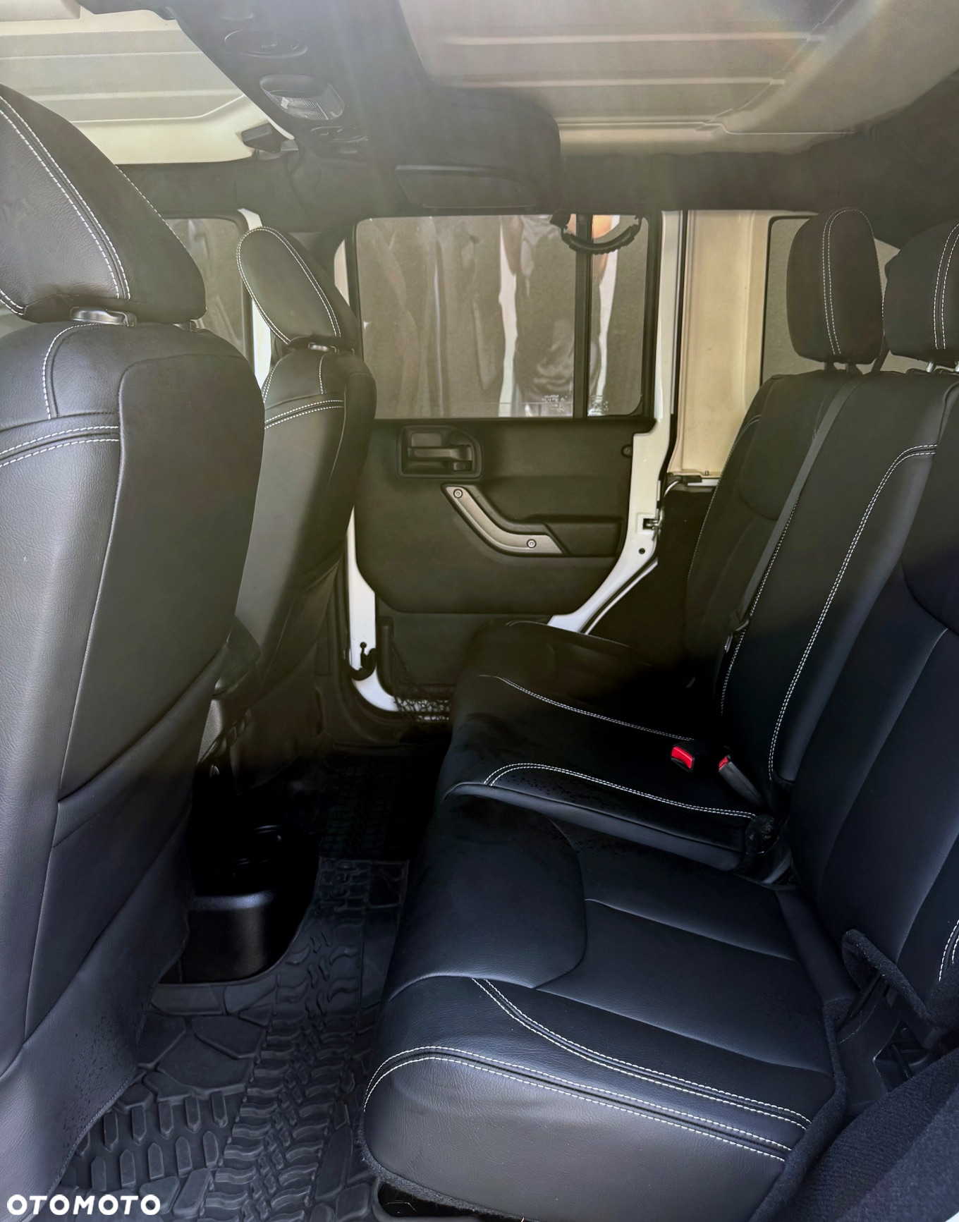 Jeep Wrangler 3.6 Unlim Black Edition II - 33
