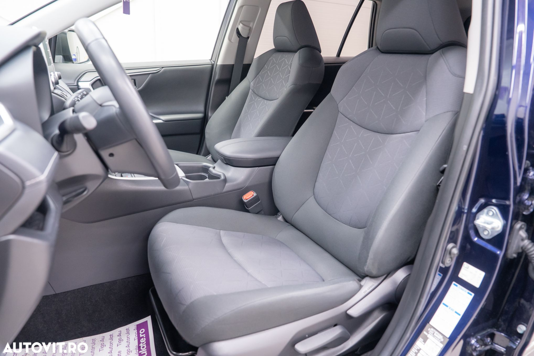 Toyota RAV4 - 10