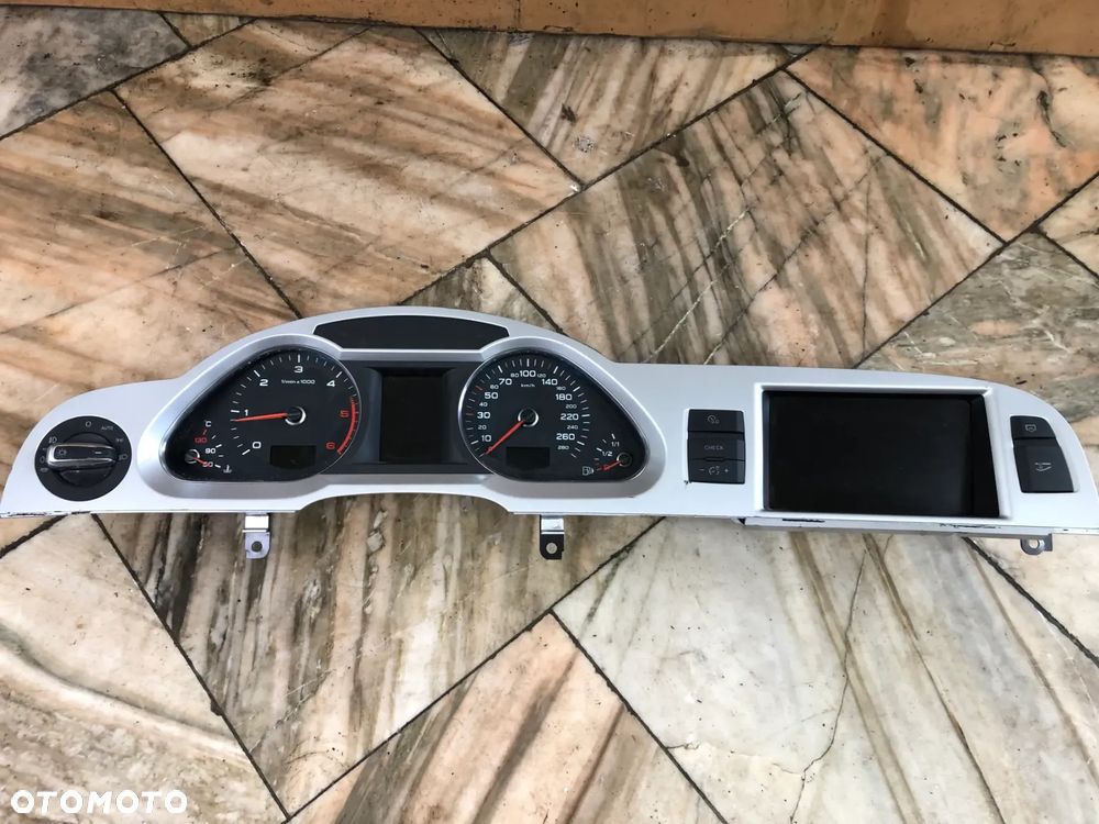 Liczniki Zegary Wyświetlacz Radia 4F0920933L Audi A6 C6 Lift 3.0 TDI Europa (2004–2011)- Gwarancja Wysyłka Montaż - 1