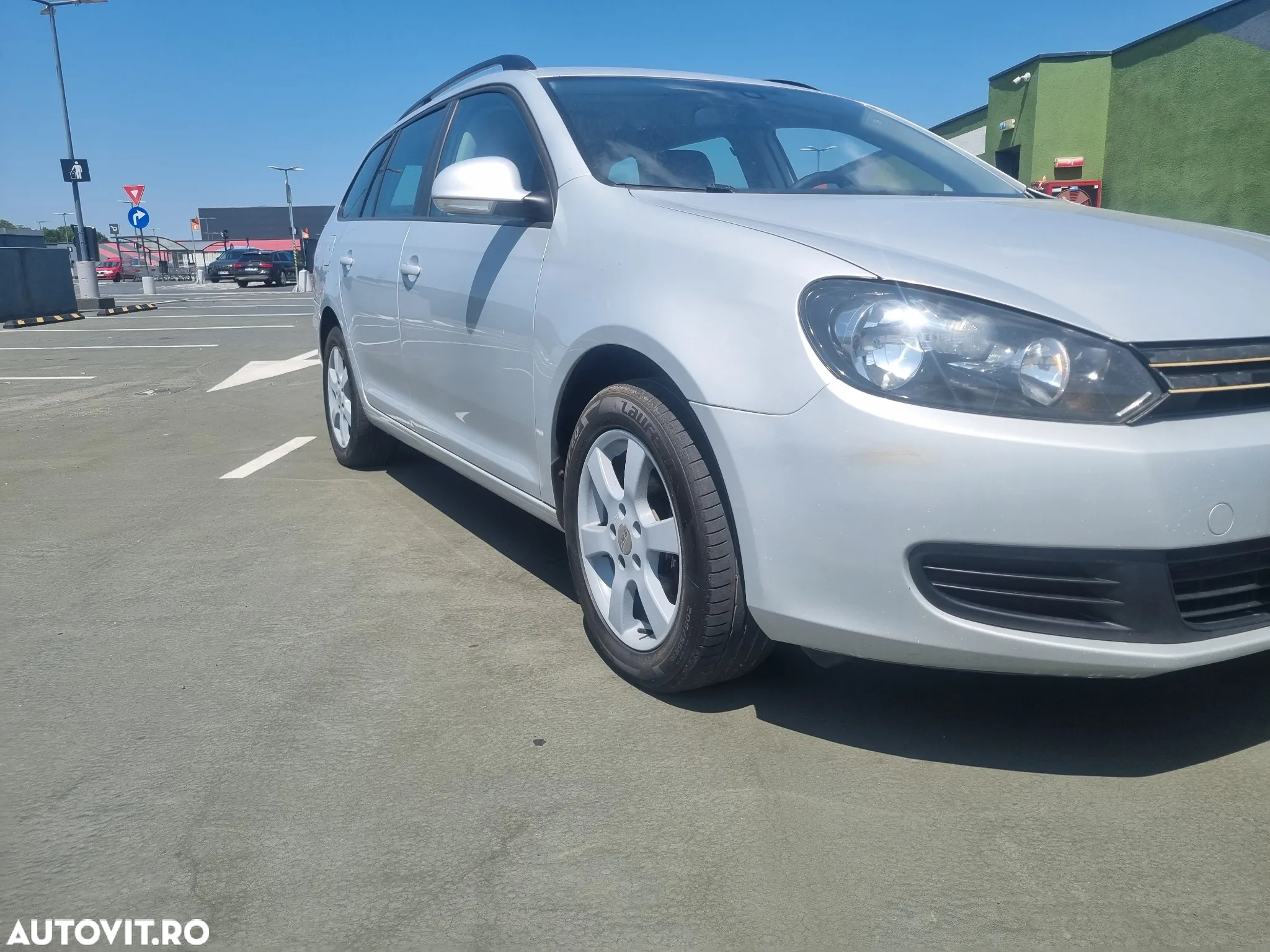 Volkswagen Golf 1.6 TDI BlueMotion Trendline - 6