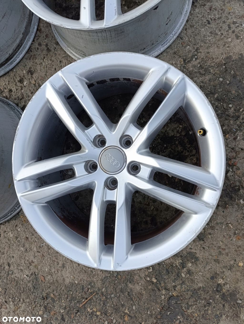 AUDI A4 B8 FELGI KOMPLET 8K0601025CC 8JX18 ET47 - 6