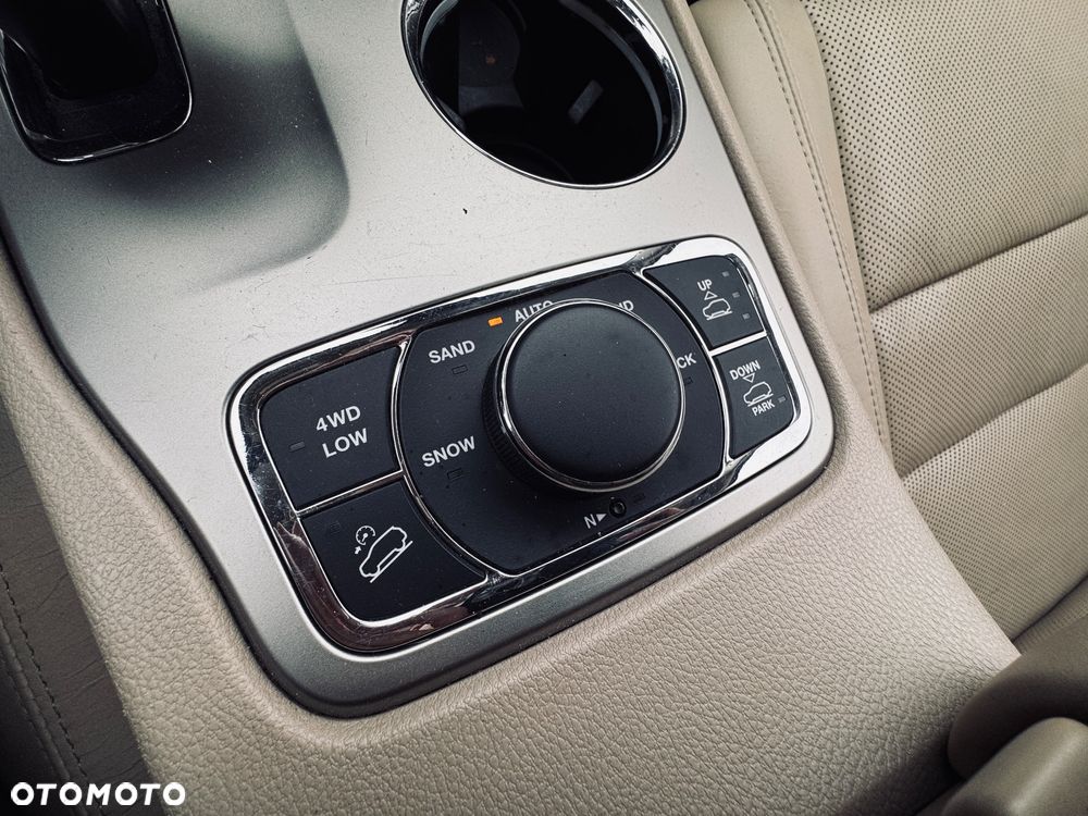 Jeep Grand Cherokee 3.6 V6 Overland - 11