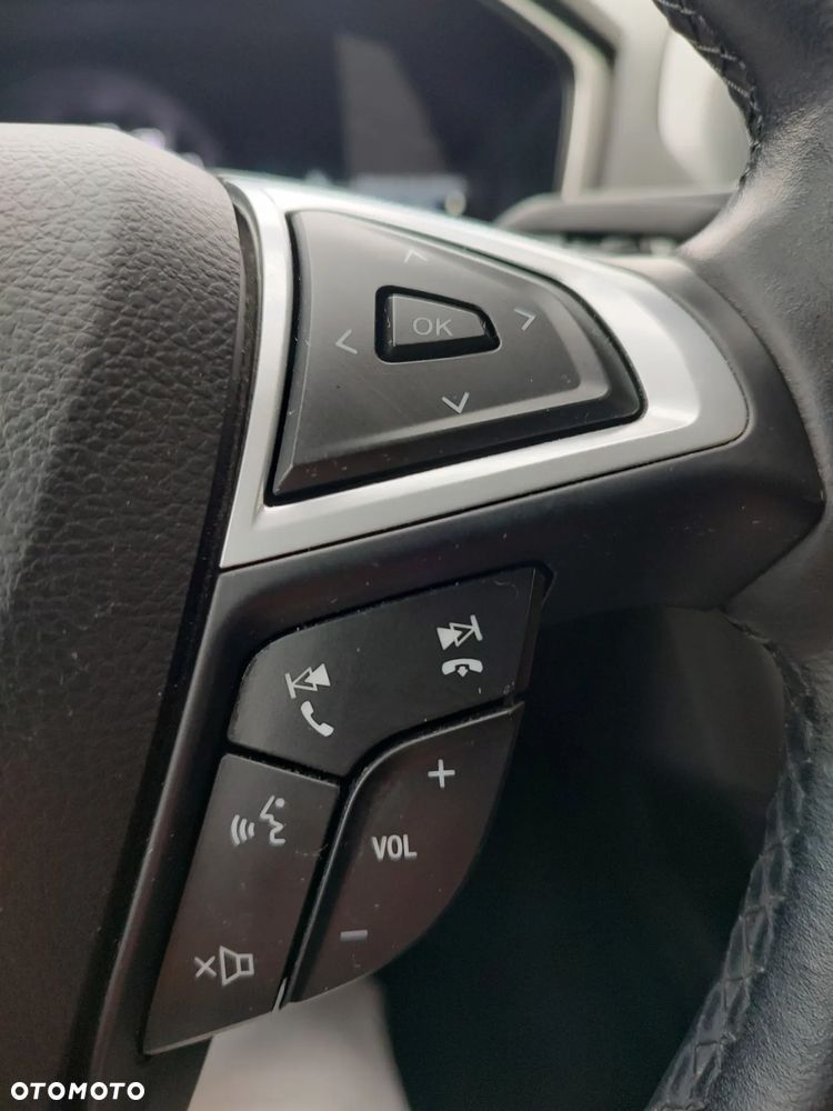 Ford Mondeo 2.0 Hybrid Trend - 29