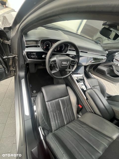 Audi A8 - 9