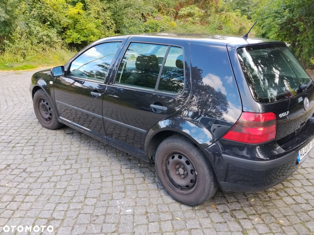 Volkswagen Golf - 4