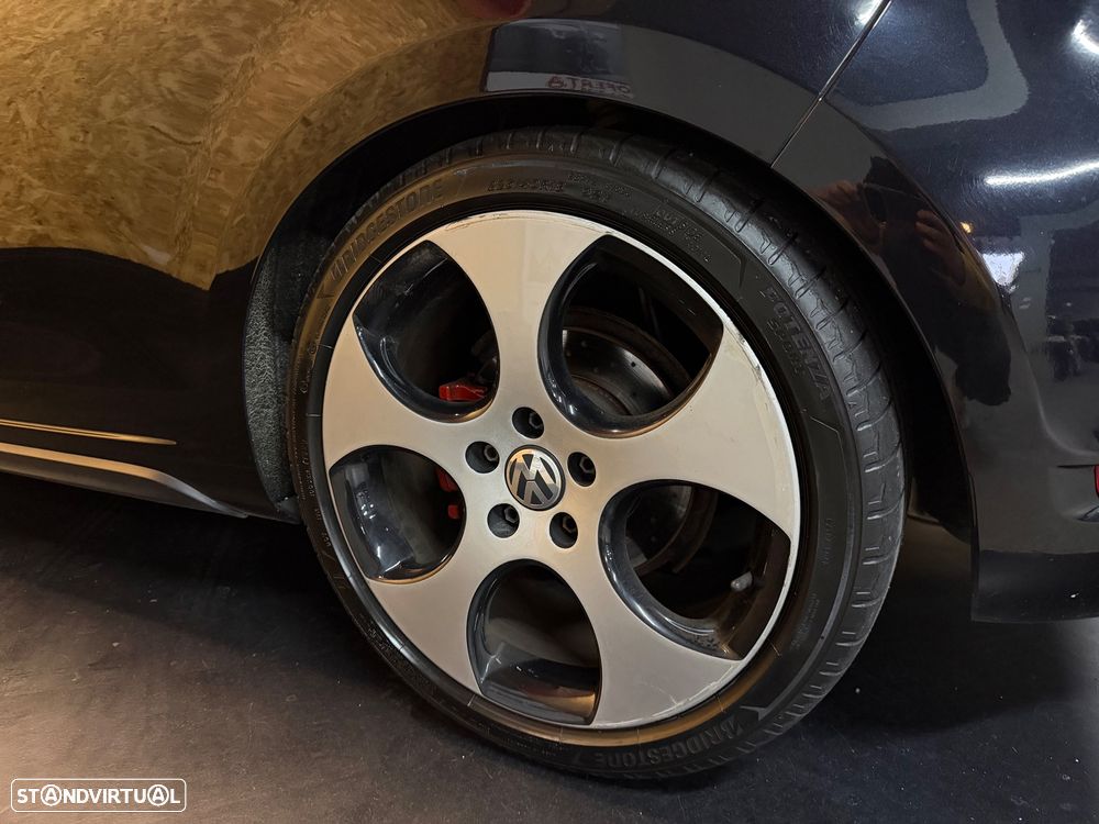 VW Golf 2.0 GTI - 21