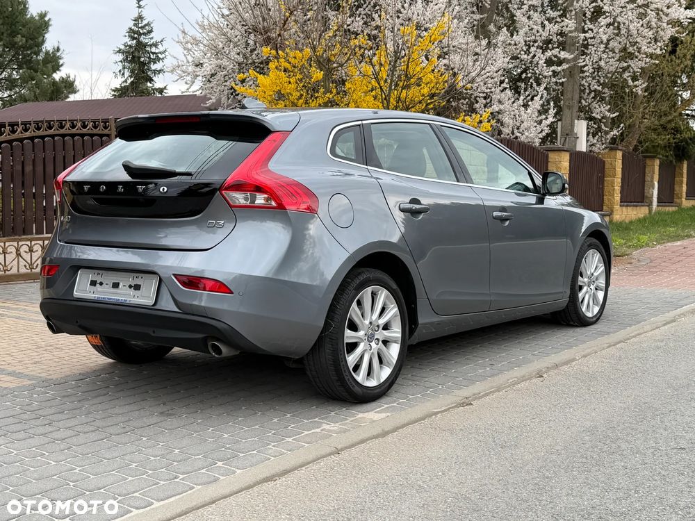 Volvo V40 D3 Summum - 28