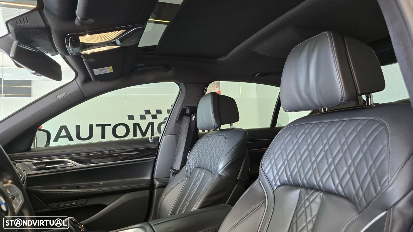 BMW 740 d xDrive Pack M Auto - 38
