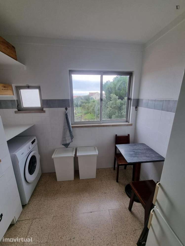 Quarto - localizado em Oeiras Lisbon - Grande imagem: 5/9