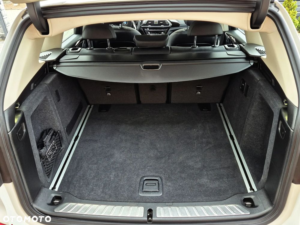 BMW X3 xDrive20d Advantage - 21