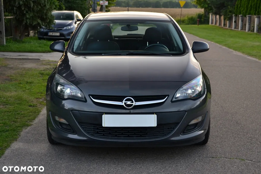 Opel Astra 1.4 Turbo Edition - 2