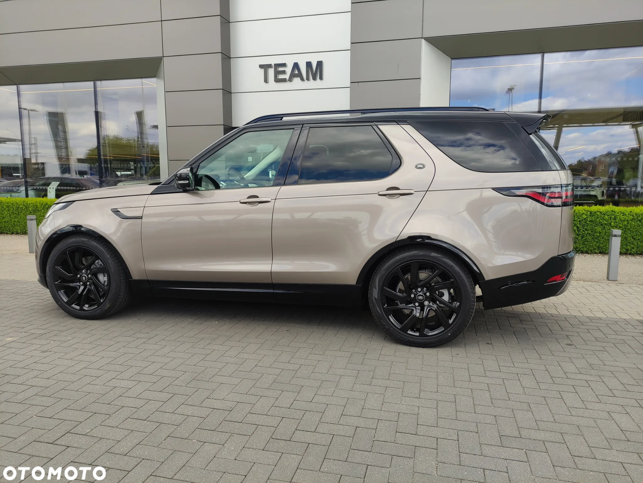 Land Rover Discovery - 14