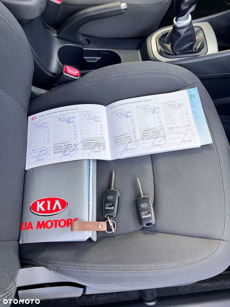 Kia Rio - 19
