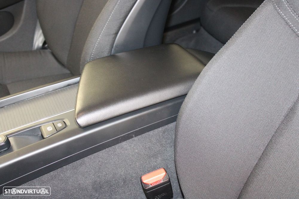 Volvo V60 2.0 D3 Geartronic - 24