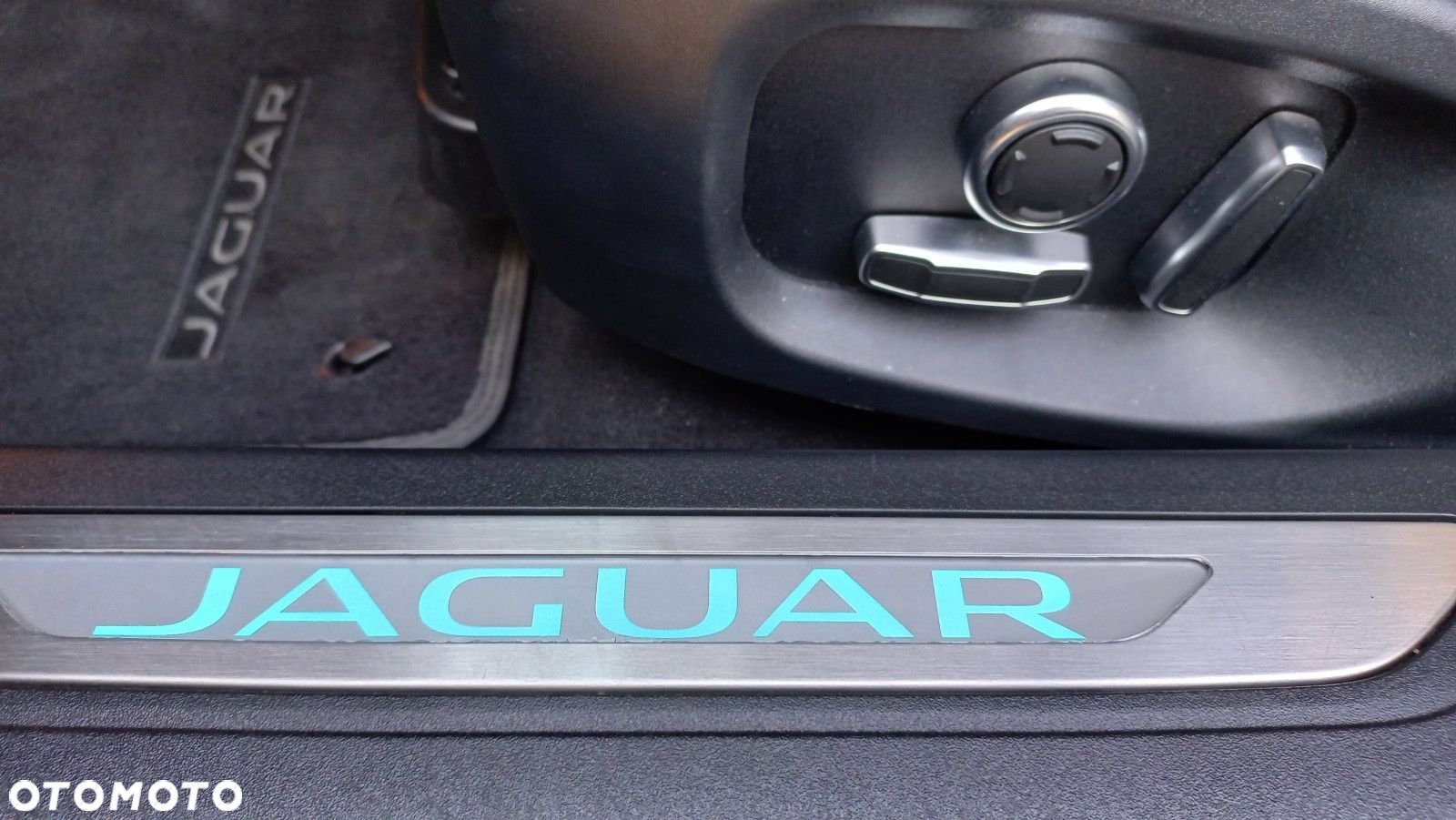 Jaguar XF - 23