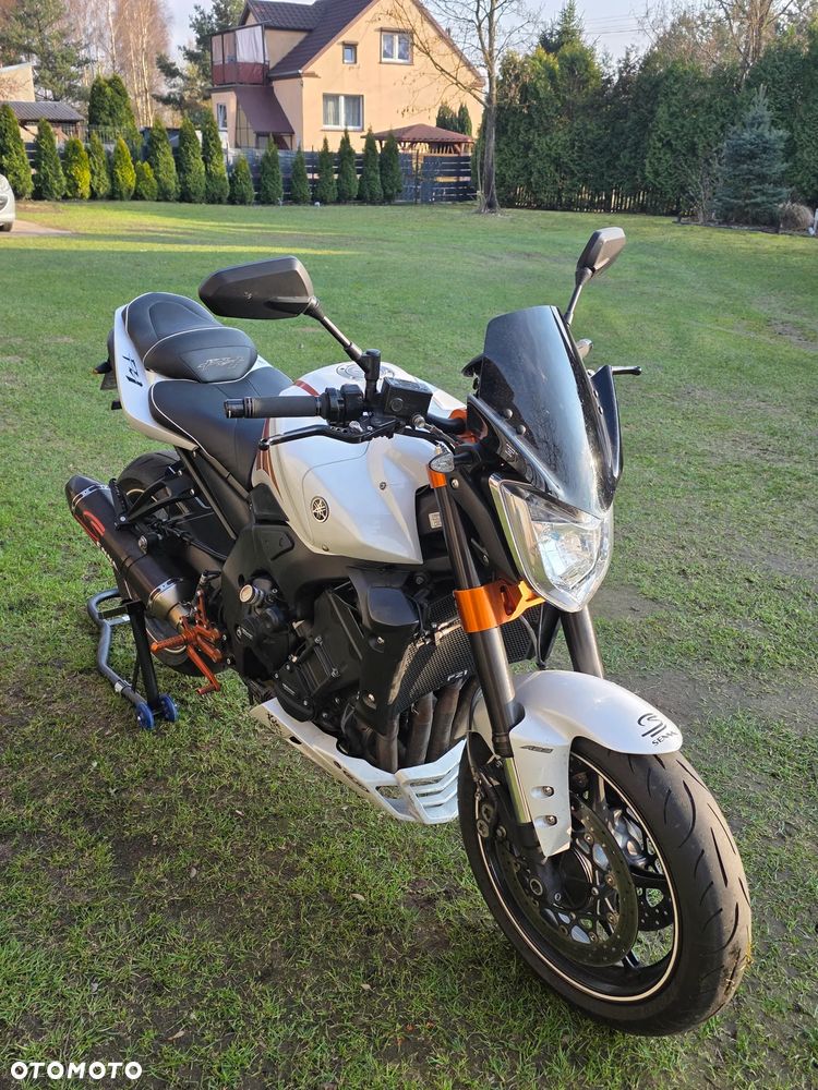 Yamaha FZ - 4