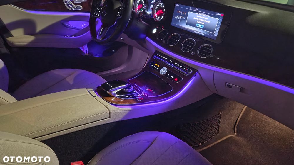 Mercedes-Benz Klasa E 450 4Matic 9G-TRONIC - 4