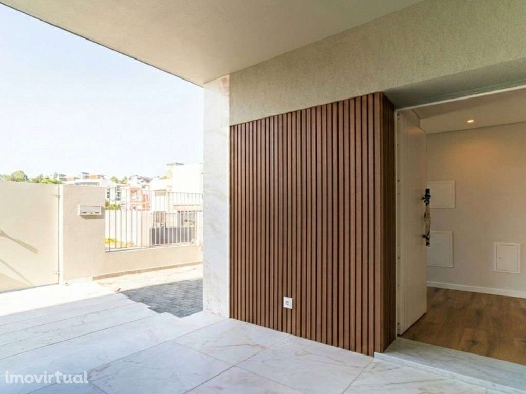 Moradia V3+1 a venda com Piscina em Leceia, Oeiras - Grande imagem: 5/30
