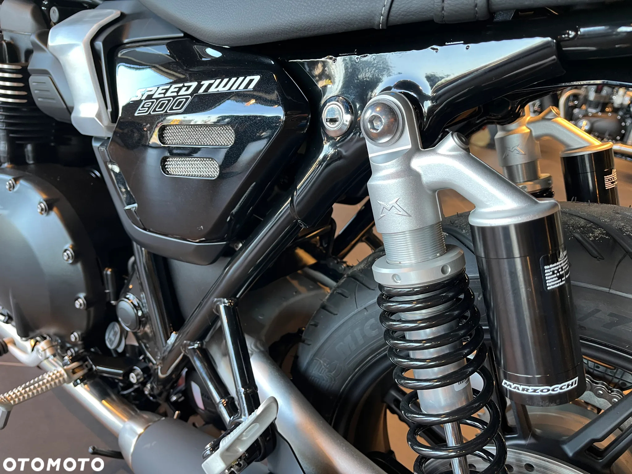 Triumph Speed Twin - 6
