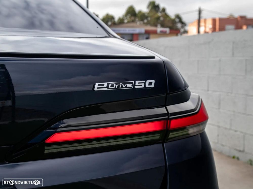 BMW i7 eDrive50 Pack Desportivo M Pro - 12