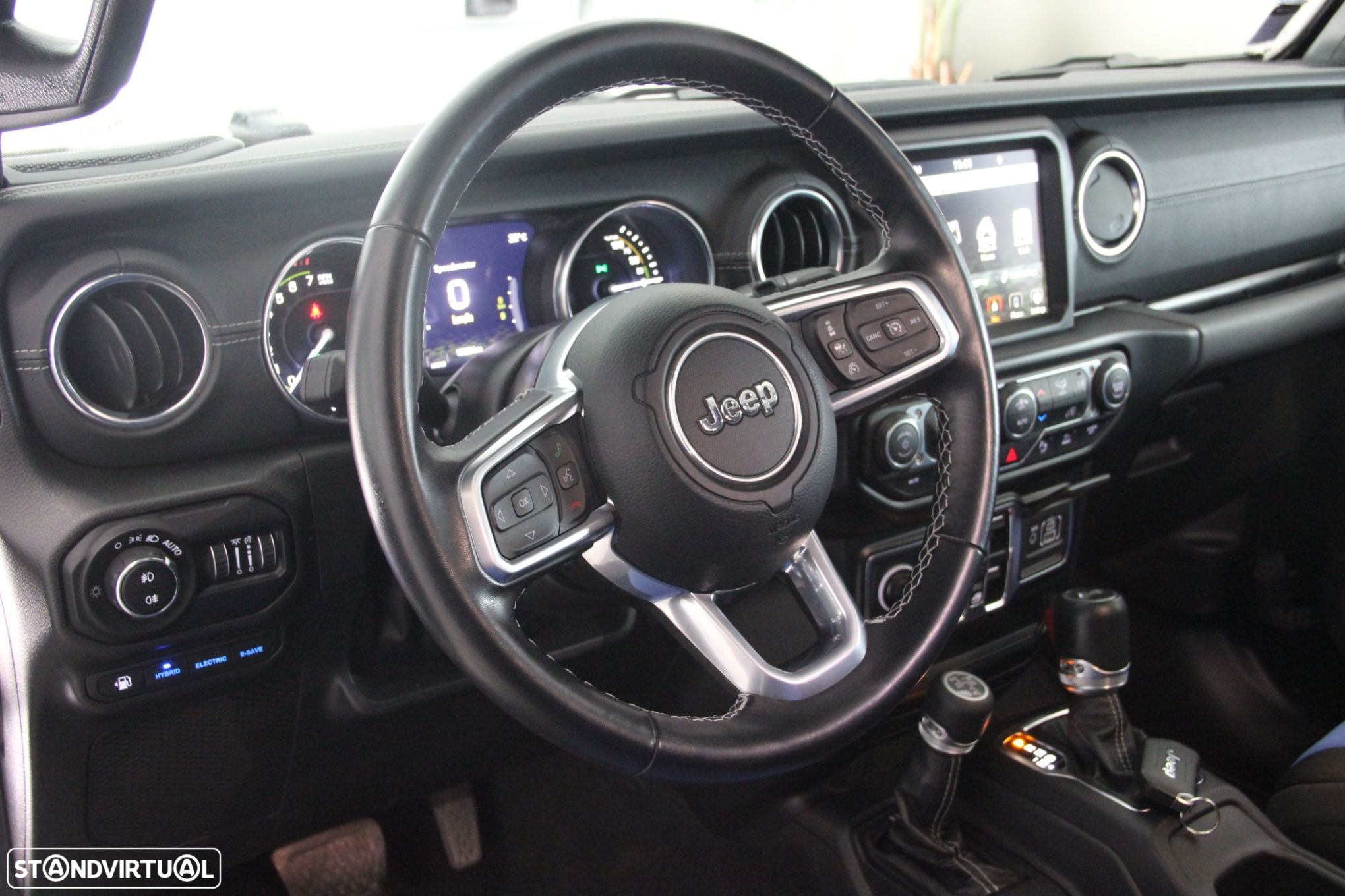 Jeep Wrangler Unlimited - 11