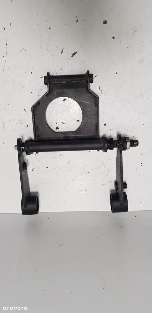 Peugeot METROPOLIS wahacz silnika - 2