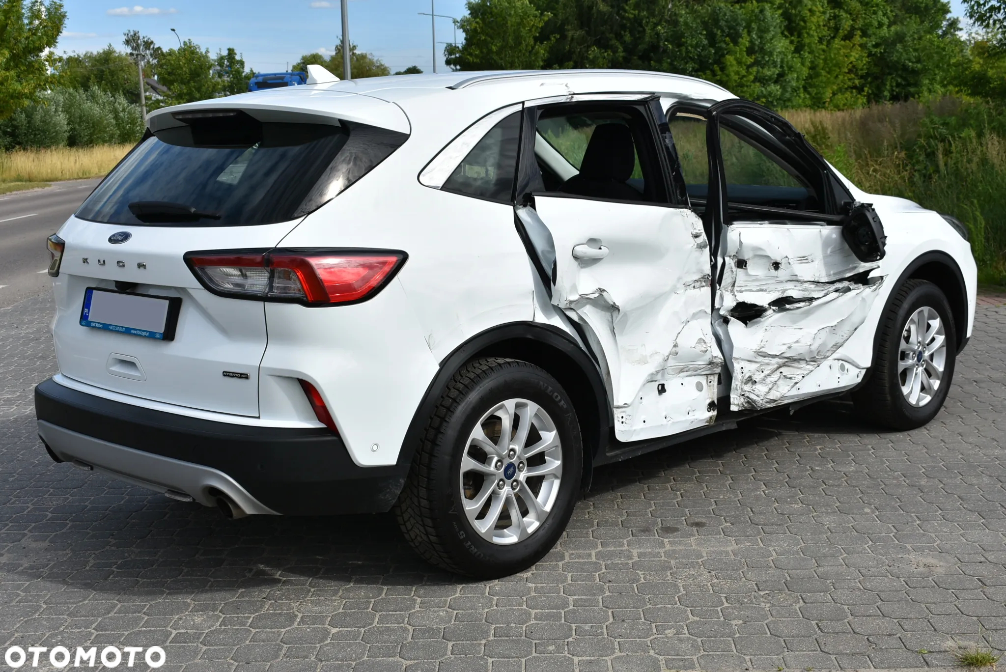 Ford Kuga 2.5 FHEV AWD Titanium - 4