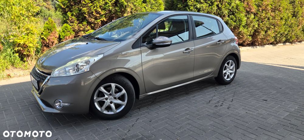 Peugeot 208 - 19