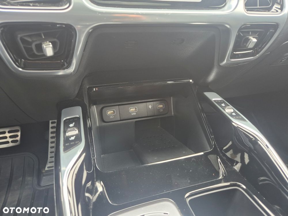 Kia Sorento 1.6 T-GDI HEV Prestige Line AWD 7os - 12