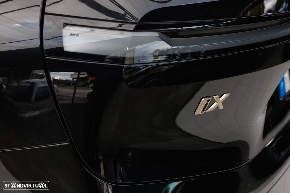 BMW iX xDrive 50 Pack Desportivo - 28