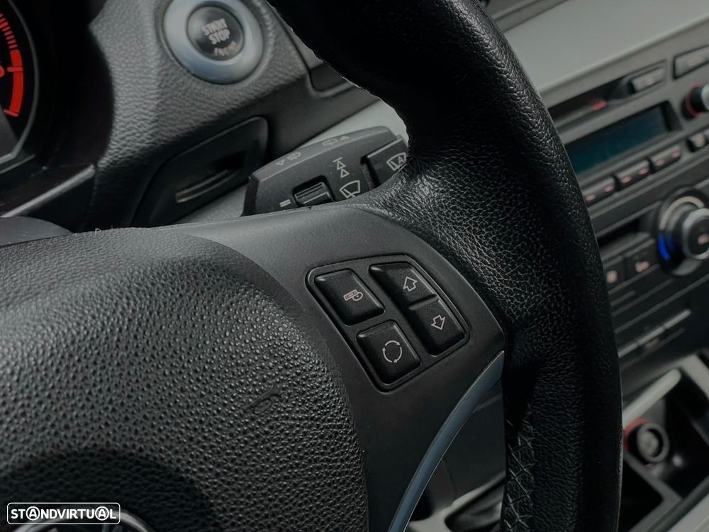 BMW 116 d Line Urban - 14