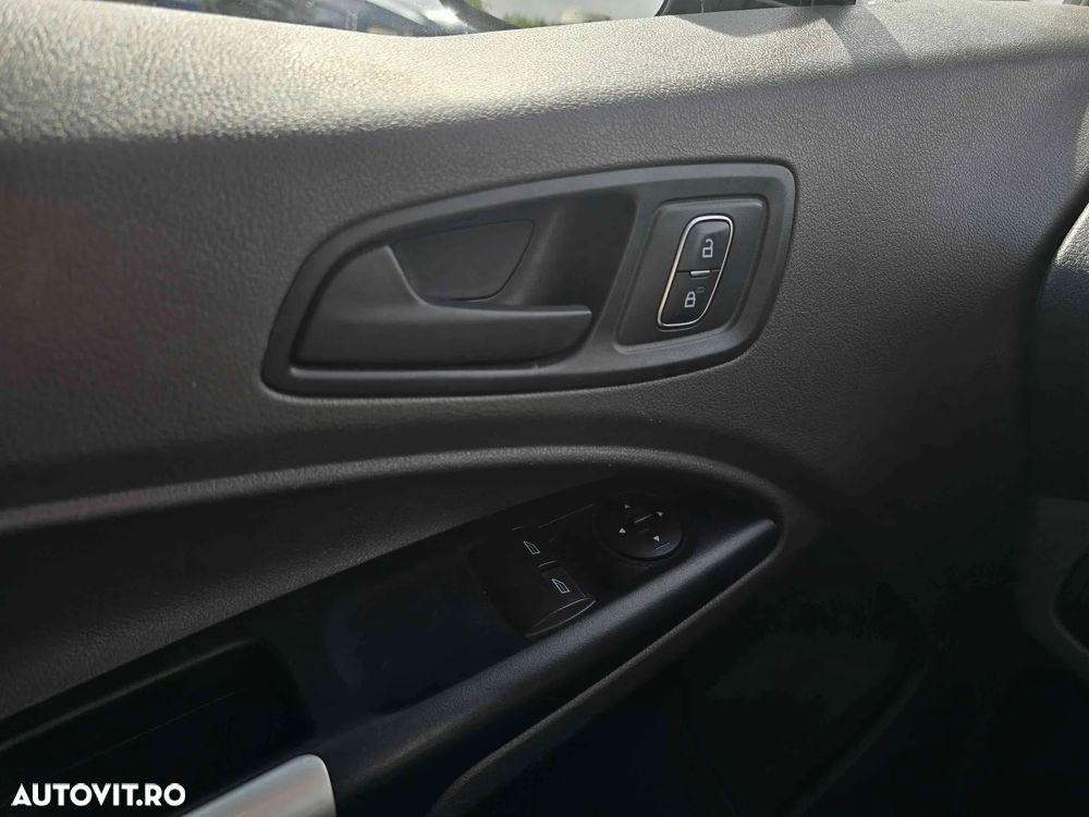 Ford Transit-Connect - 13