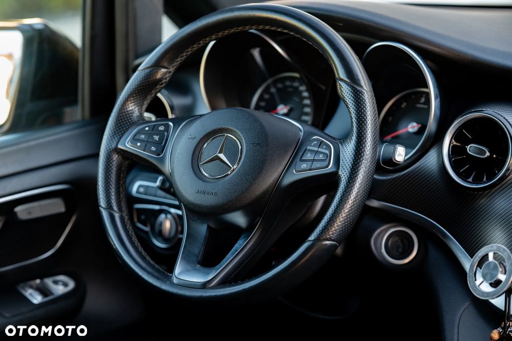 Mercedes-Benz Klasa V 220 d 9G-Tronic - 9