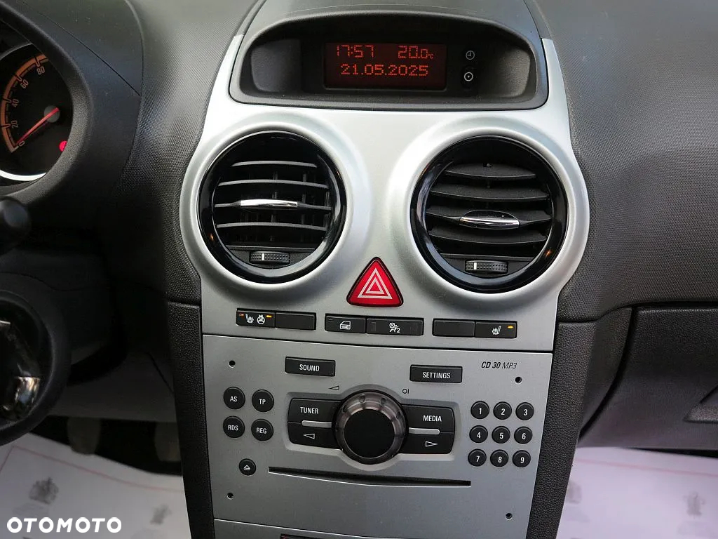 Opel Corsa 1.4 T Cosmo S&S - 19