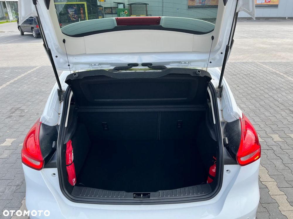 Ford Focus - 16