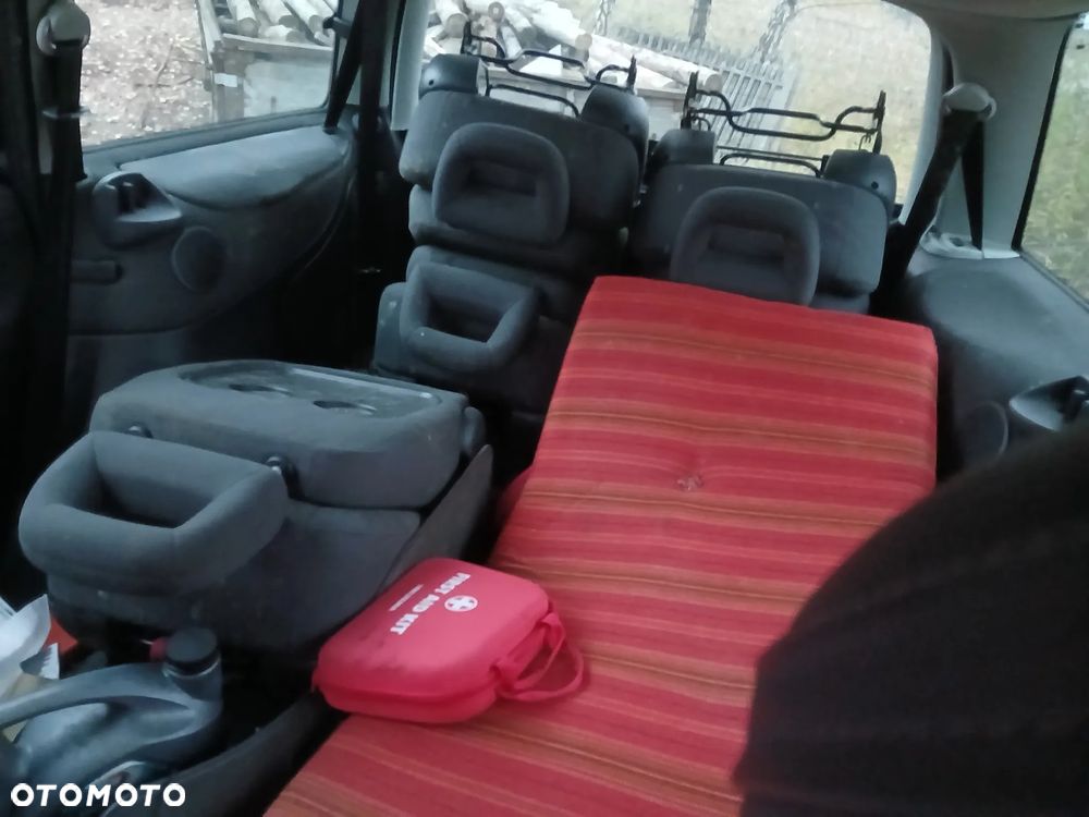 Volkswagen Sharan - 10