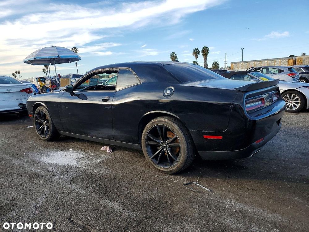 Dodge Challenger - 5