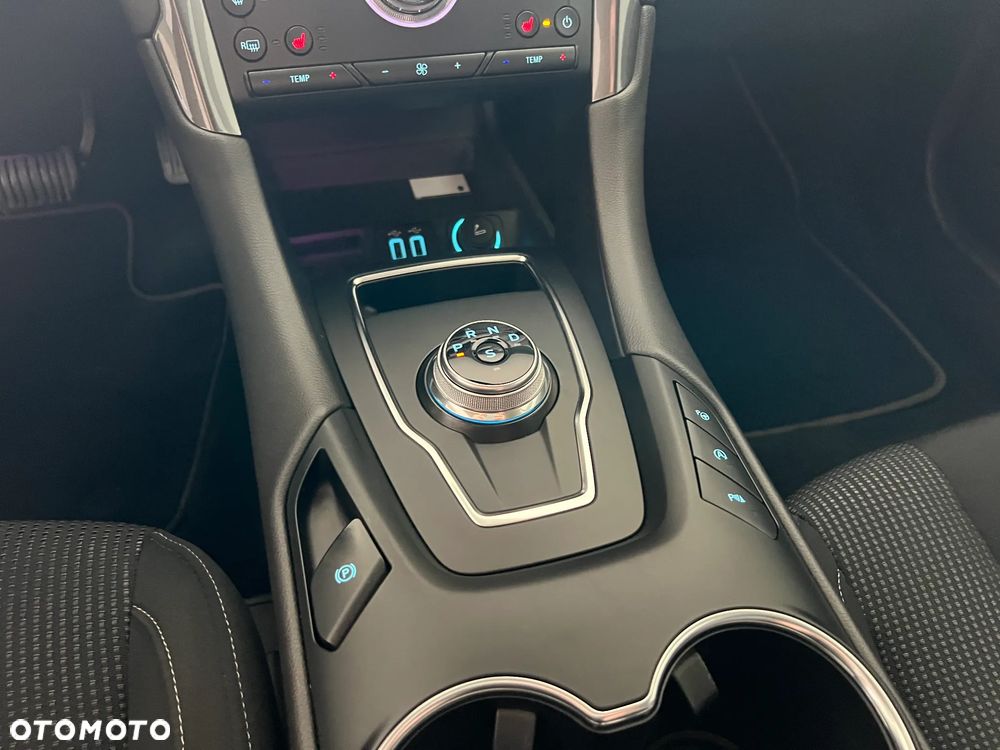 Ford Mondeo 2.0 EcoBlue Titanium - 35