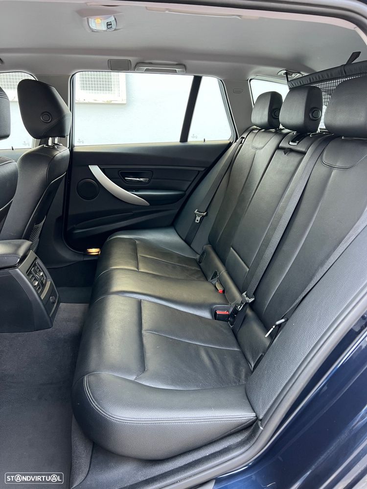 BMW 320 d Touring ED Advantage - 31