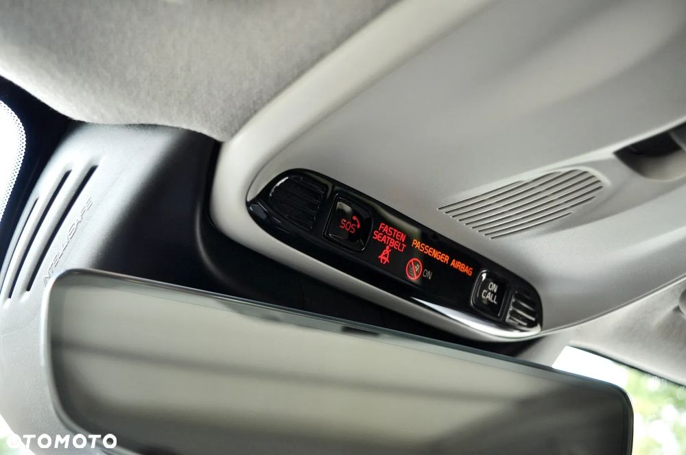 Volvo XC 40 T3 Momentum Pro - 39