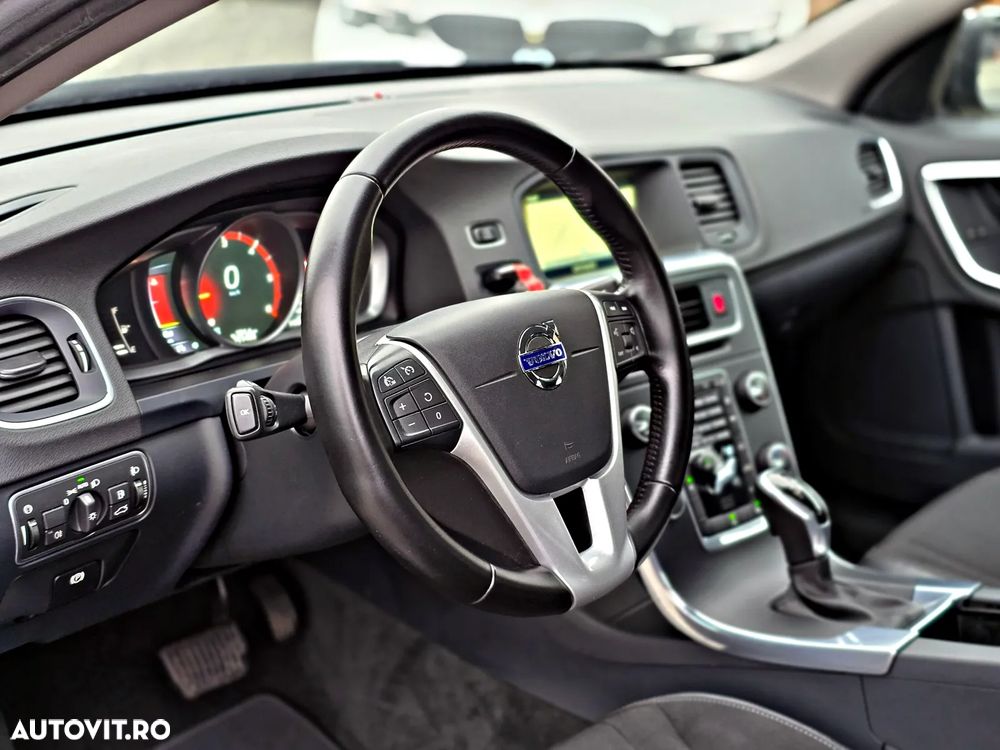 Volvo V60 D3 Geartronic Momentum - 17