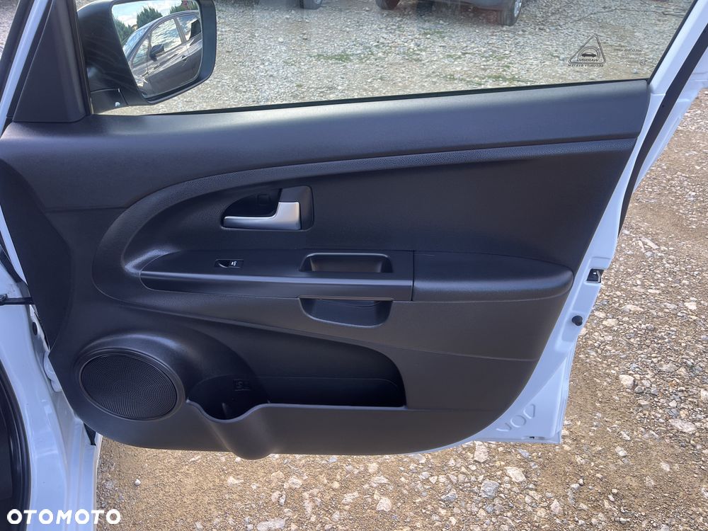 Kia Venga 1.6 CVVT Platinum Edition - 25