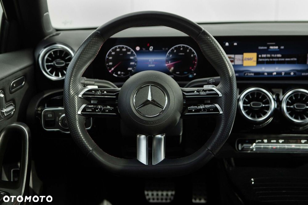 Mercedes-Benz Klasa A 200 AMG Line 7G-DCT - 22