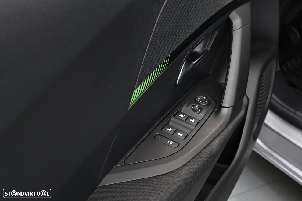 Peugeot 2008 1.2 PureTech Active - 24