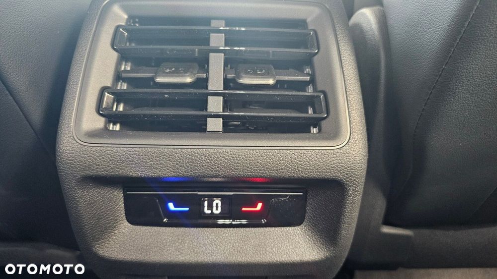 Volkswagen Tiguan - 34