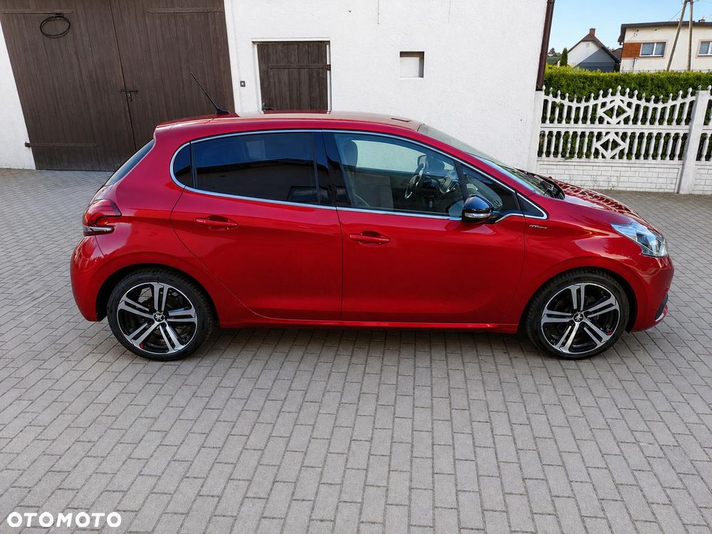Peugeot 208 - 6