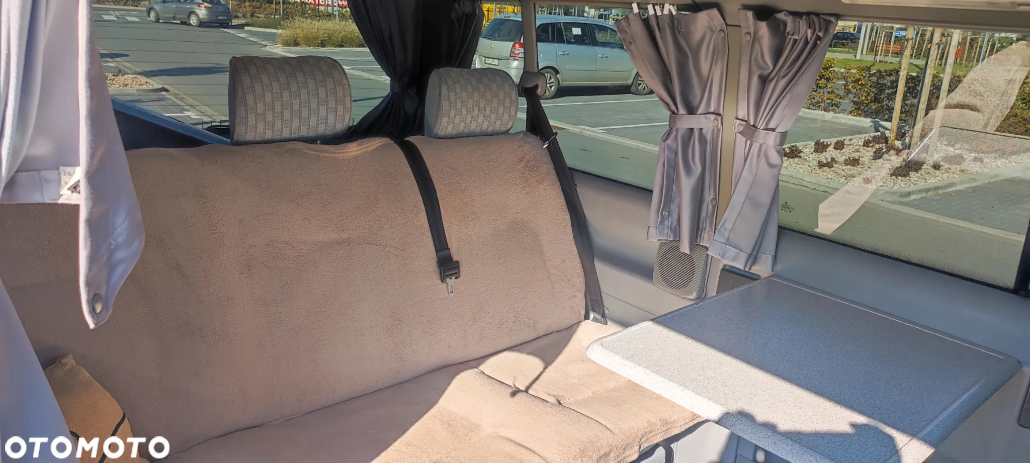Volkswagen Multivan - 8