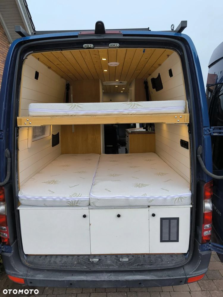 Mercedes-Benz Sprinter - 15