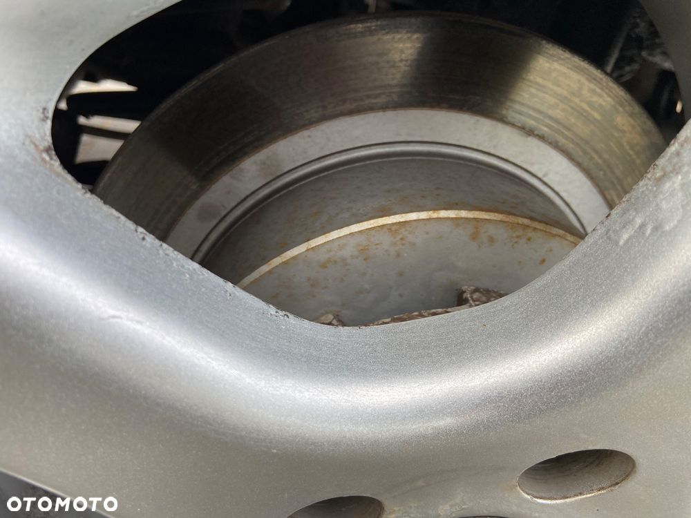 Toyota RAV4 2.0 VVT-i Prestige - 28